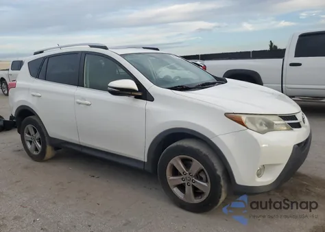 2015 Toyota Rav4 Xle z USA, uszkodzony, nr VIN JTMWFREV9FJ059987